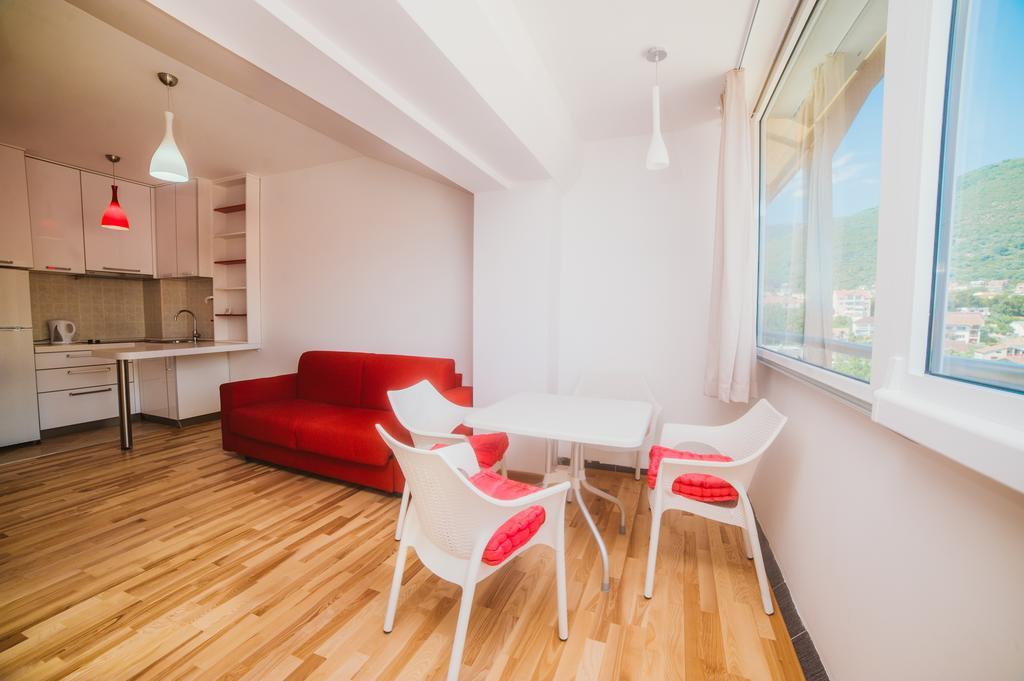 Apartment Dv Magnolia Tivat Zimmer foto